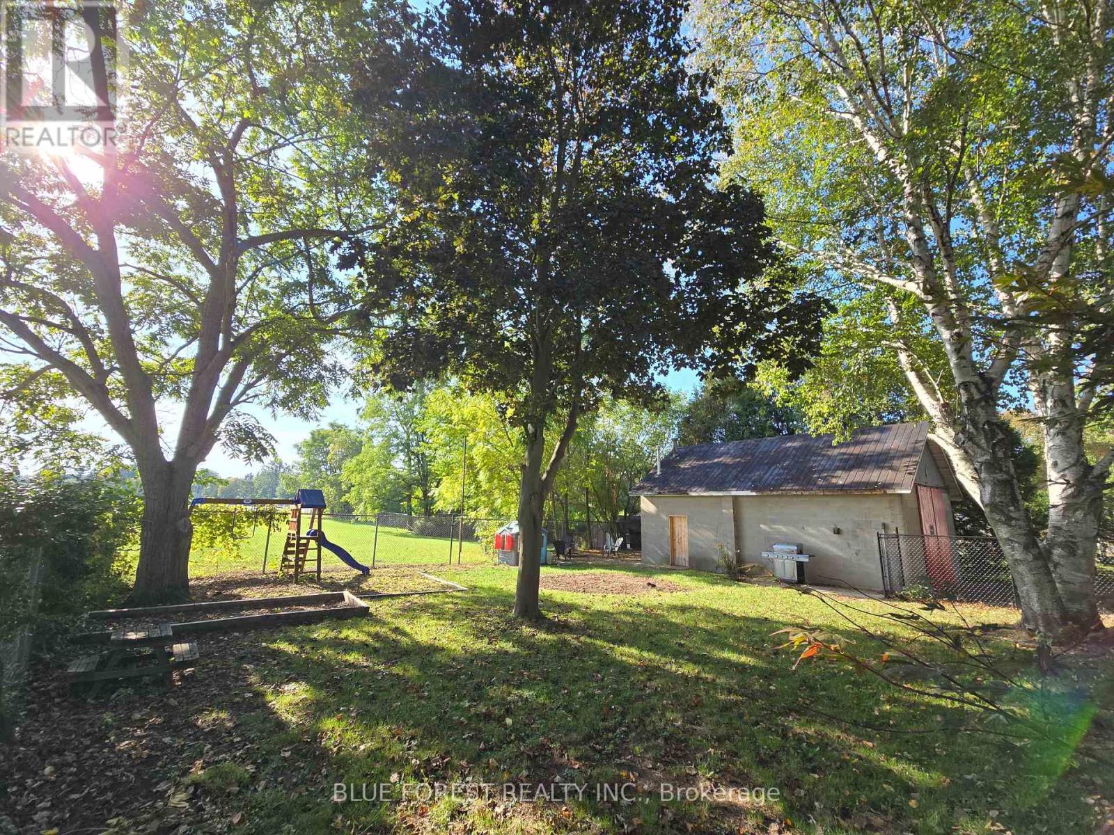 138 Centre Street, West Elgin (Rodney), ON - Outdoor