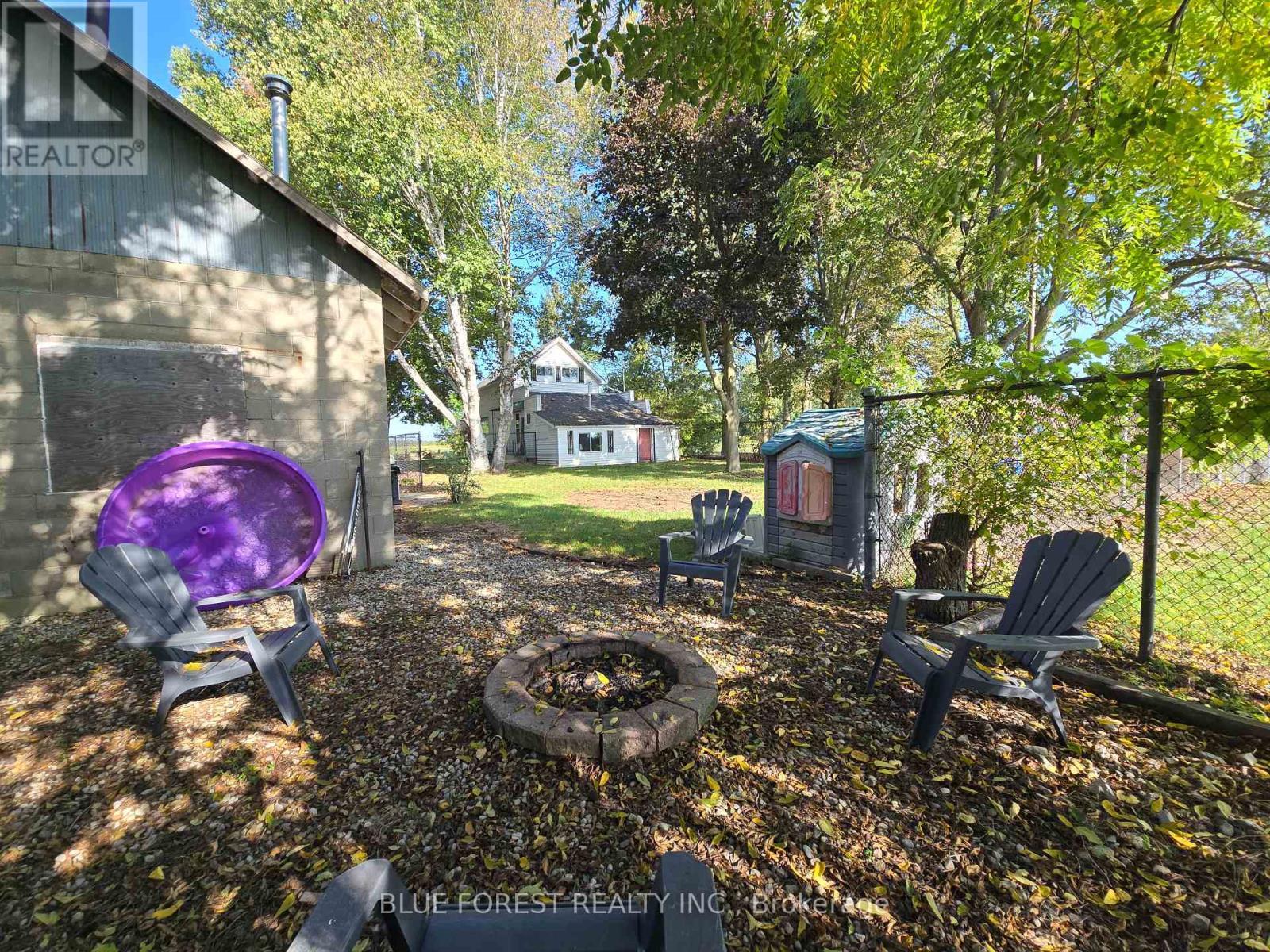 138 Centre Street, West Elgin (Rodney), ON - Outdoor