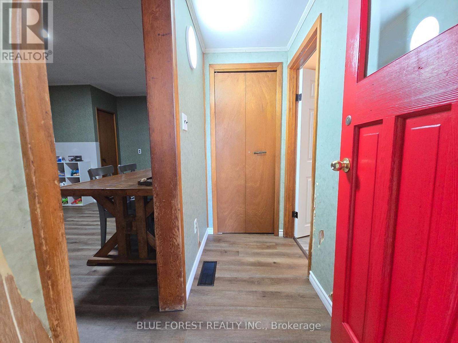 138 Centre Street, West Elgin (Rodney), ON - Indoor Photo Showing Other Room