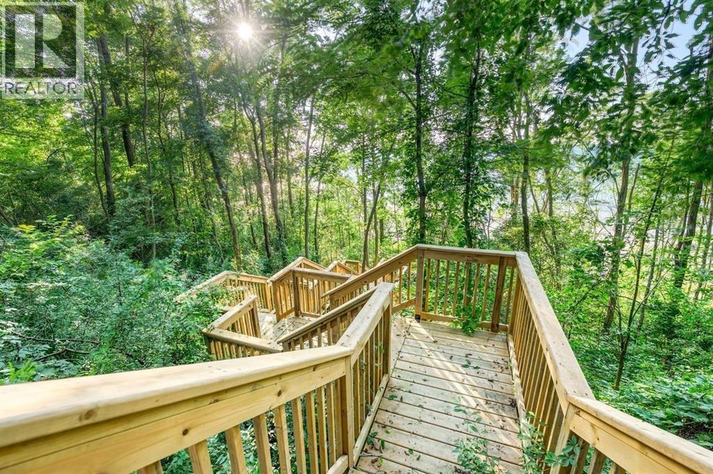 7011 Blue Coast Heights, Plympton-Wyoming, ON