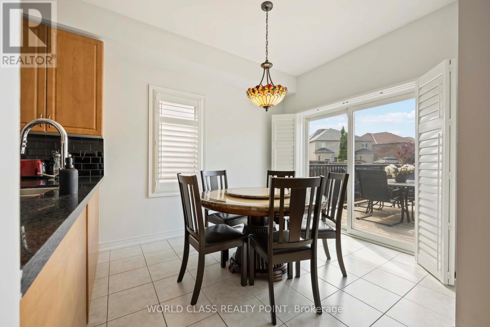 131 Lormel Gate, Vaughan, ON - Indoor Photo Showing Dining Room