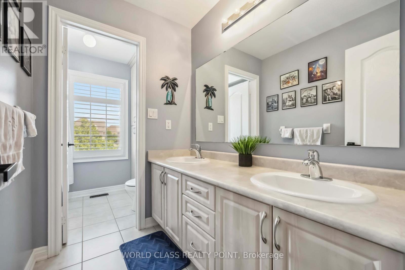 131 Lormel Gate, Vaughan, ON - Indoor Photo Showing Bathroom