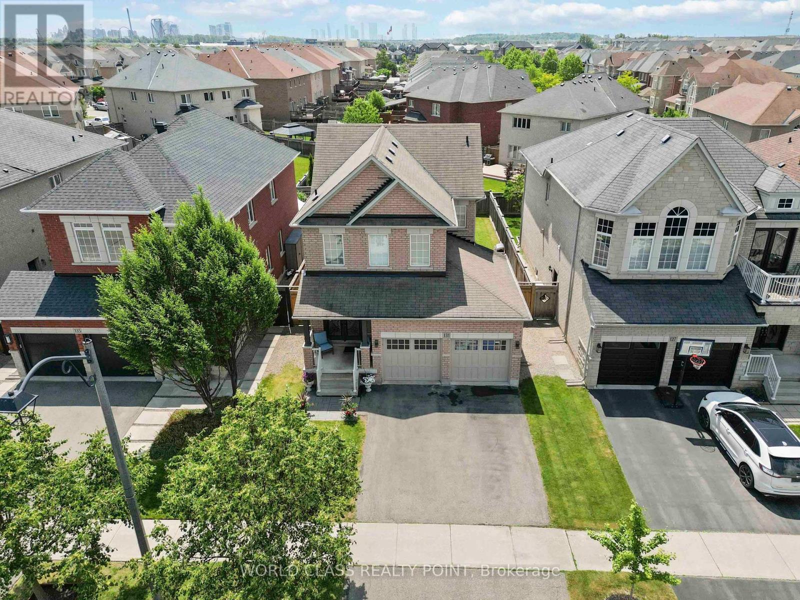 131 Lormel Gate, Vaughan, ON - Outdoor With Facade