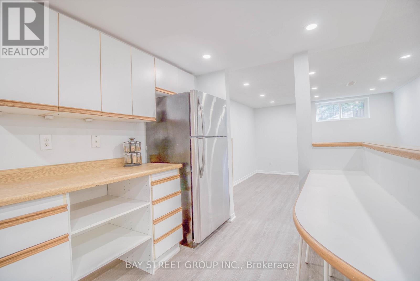 Basement #2 - 65 Davis Road N, Aurora, ON - Indoor