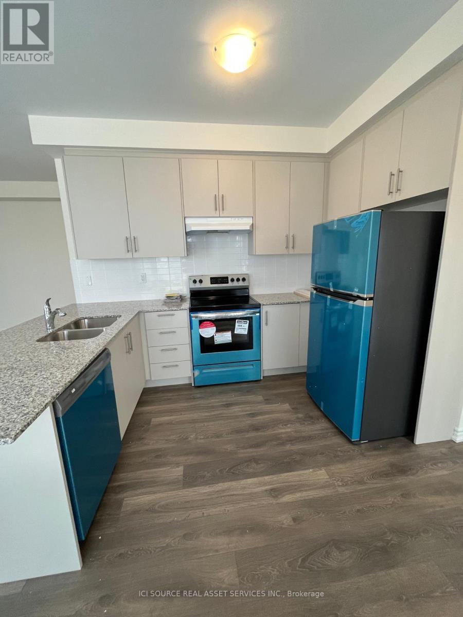 55 - 70 Knotsberry Circle, Brampton, ON - Indoor Photo Showing Kitchen With Double Sink