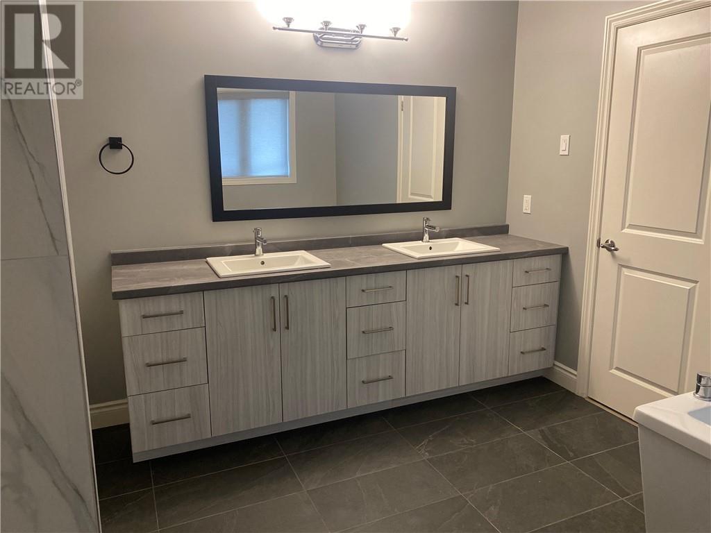 174 Jeanine Street, Sudbury, ON - Indoor Photo Showing Bathroom