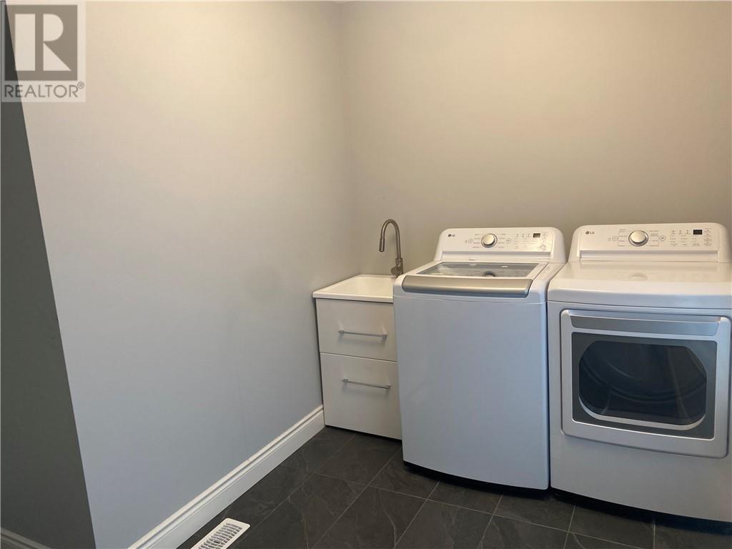 174 Jeanine Street, Sudbury, ON - Indoor Photo Showing Laundry Room