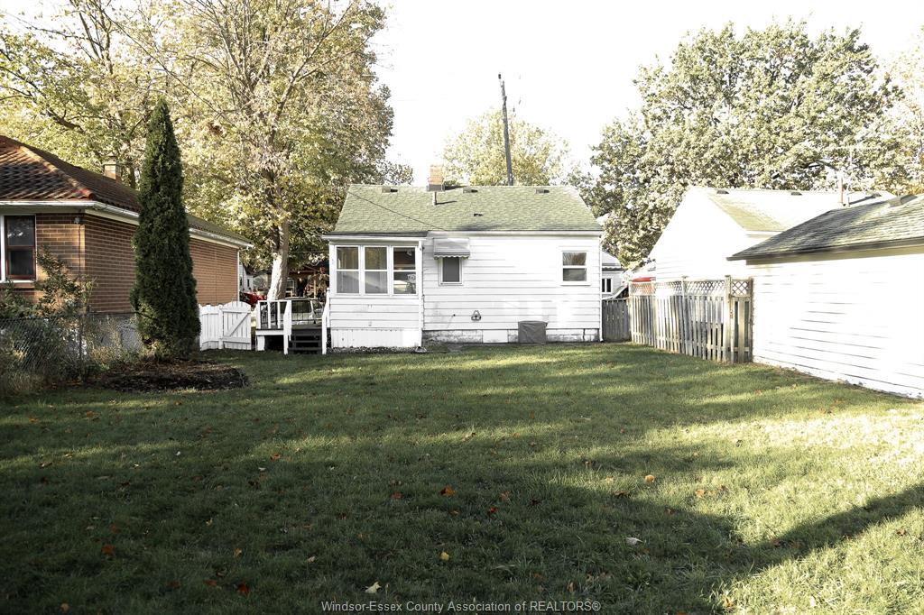 1922 Central, Windsor, ON