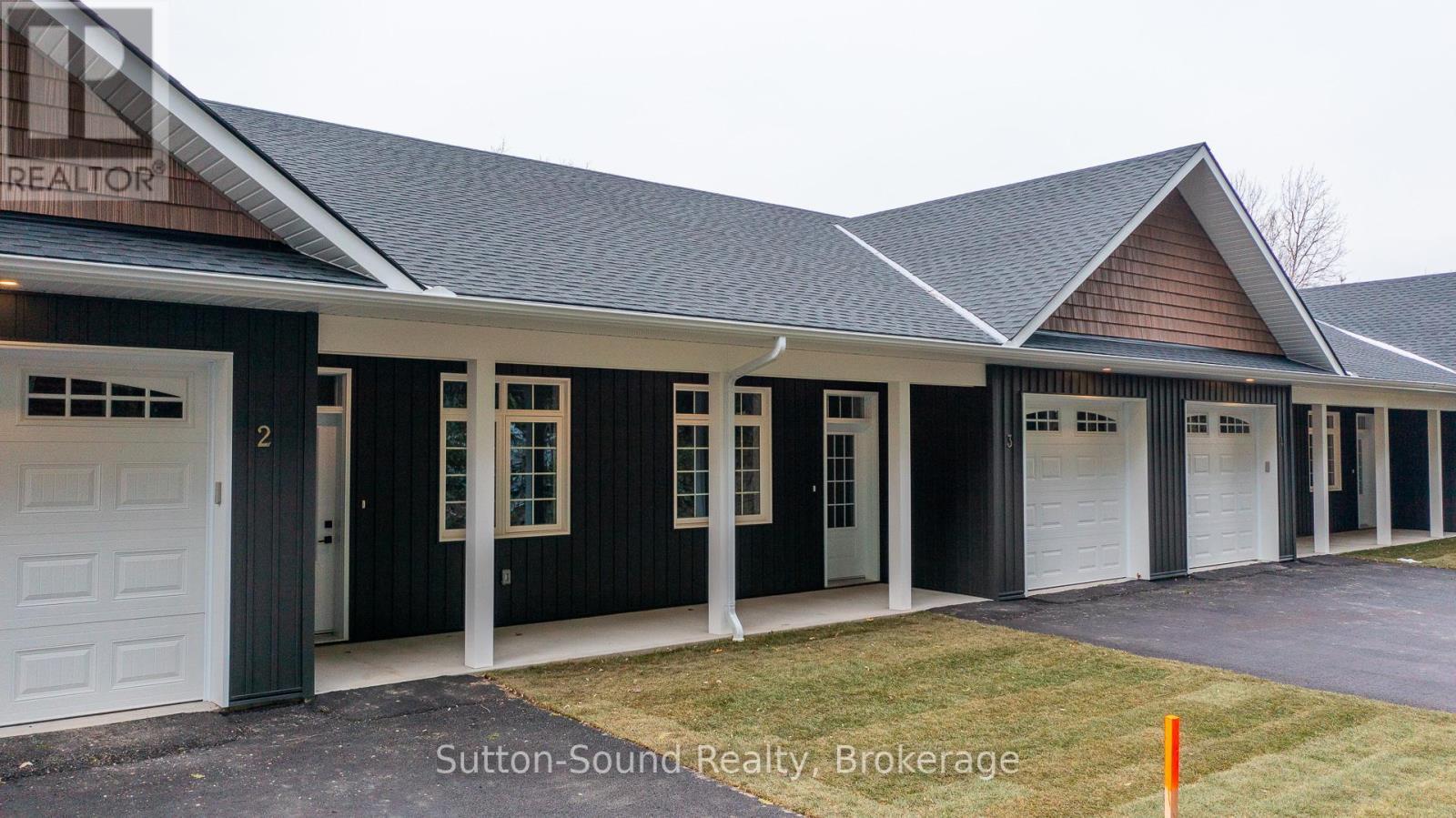 5 - 202 Queen Street W, South Bruce Peninsula, ON - Outdoor