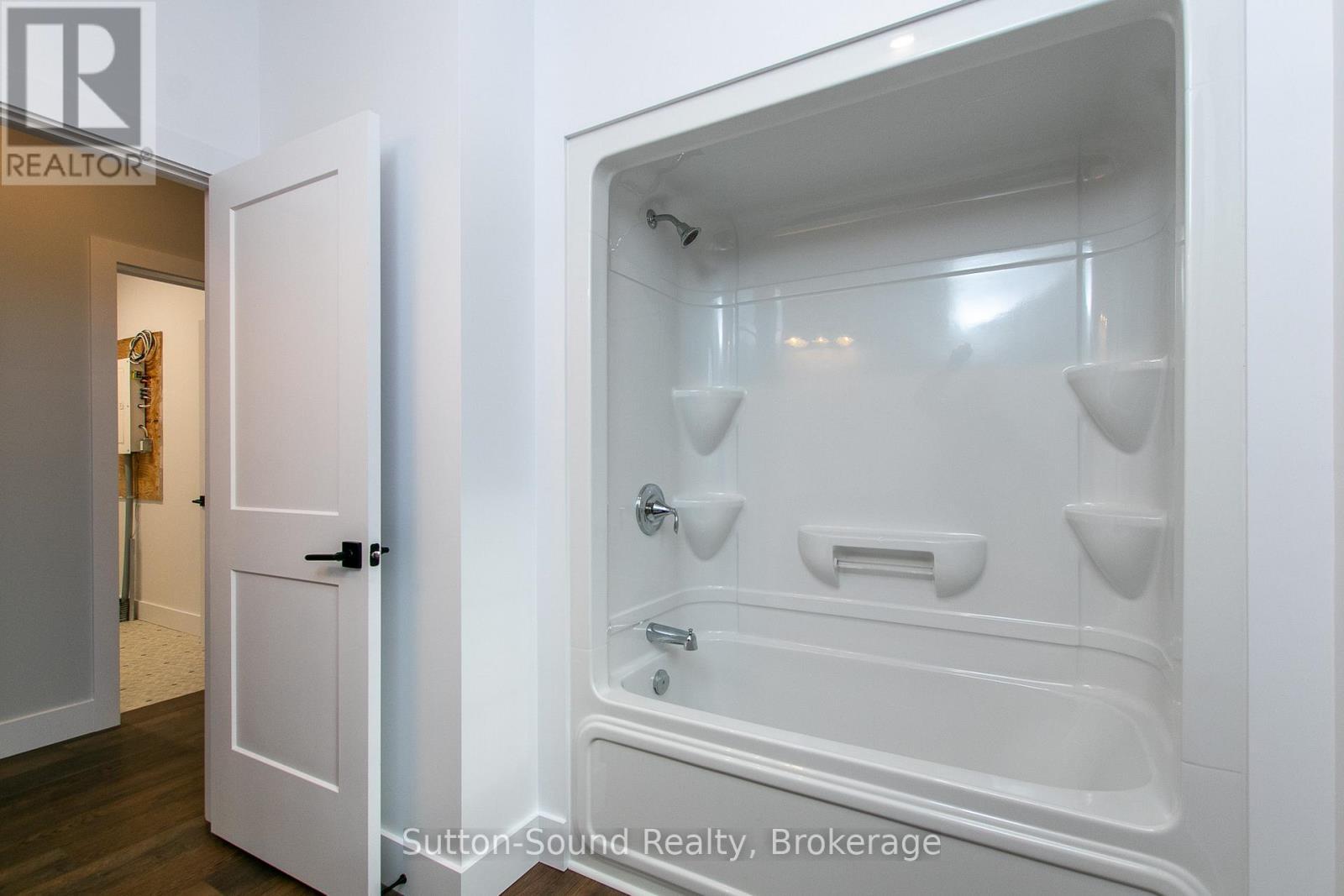 5 - 202 Queen Street W, South Bruce Peninsula, ON - Indoor Photo Showing Bathroom