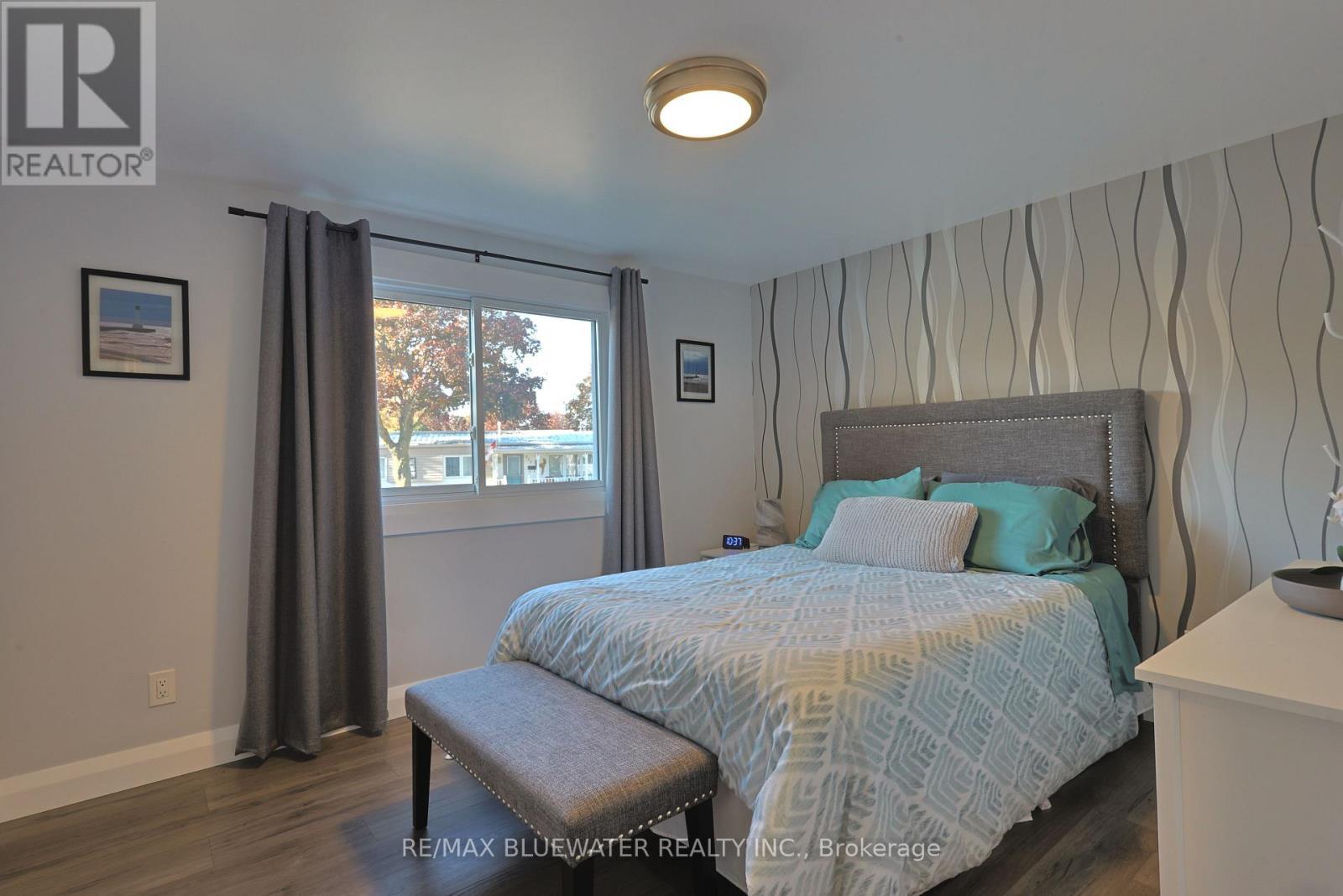 79 Pebble Beach Parkway, South Huron (Stephen), ON - Indoor Photo Showing Bedroom