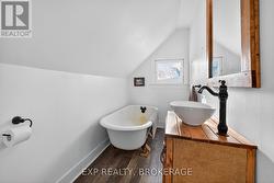 2nd Floor Bath -