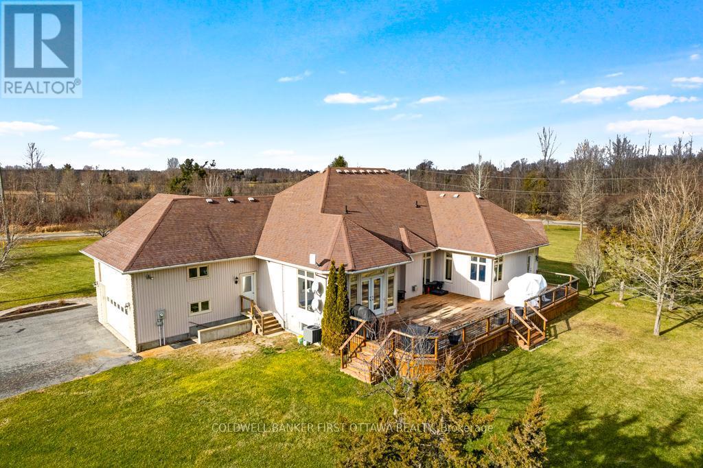 Wonderful bigspaces inside and out - 556 West Point Drive, Drummond/North Elmsley, ON - Outdoor With Deck Patio Veranda