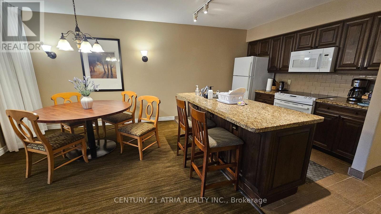 2074/75 - 90 Highlands Drive, Oro-Medonte, ON - Indoor