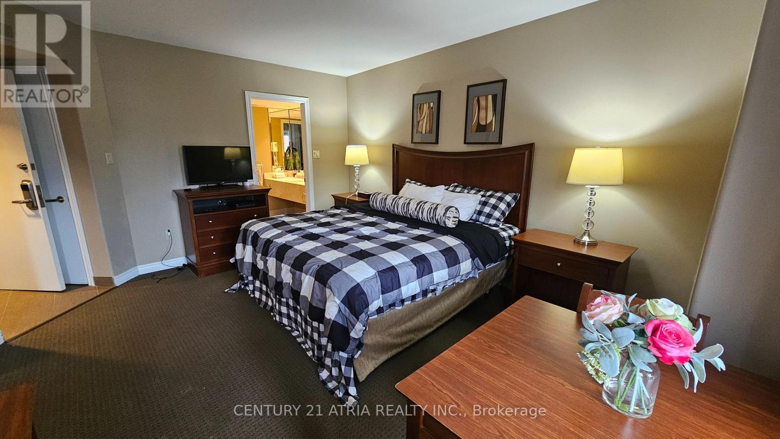 2074/75 - 90 Highlands Drive, Oro-Medonte, ON - Indoor Photo Showing Bedroom