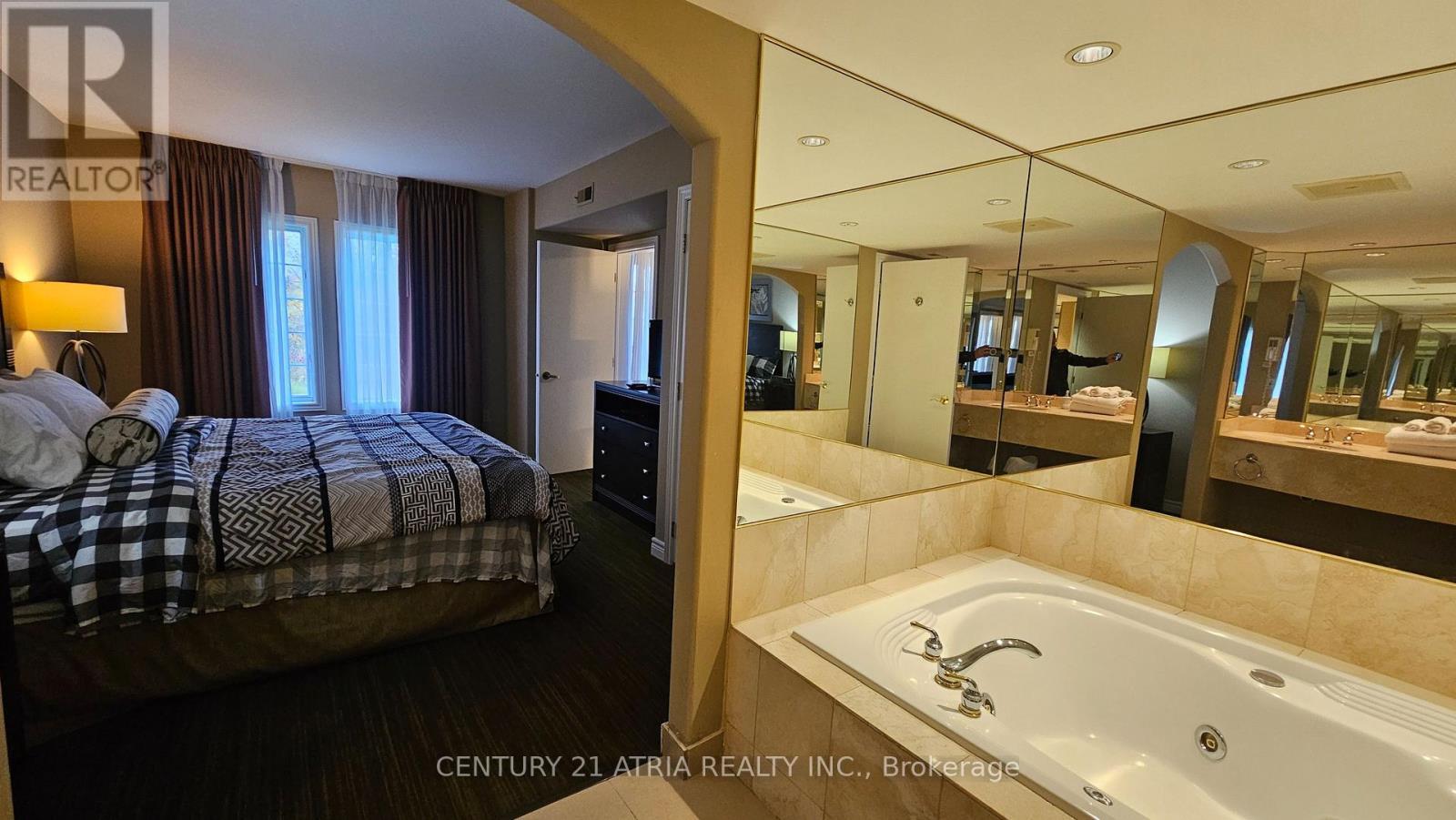 2074/75 - 90 Highlands Drive, Oro-Medonte, ON - Indoor