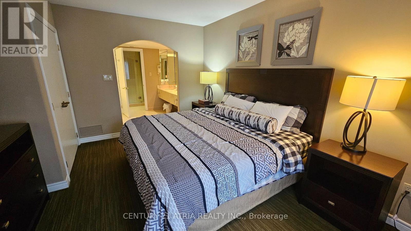 2074/75 - 90 Highlands Drive, Oro-Medonte, ON - Indoor Photo Showing Bedroom