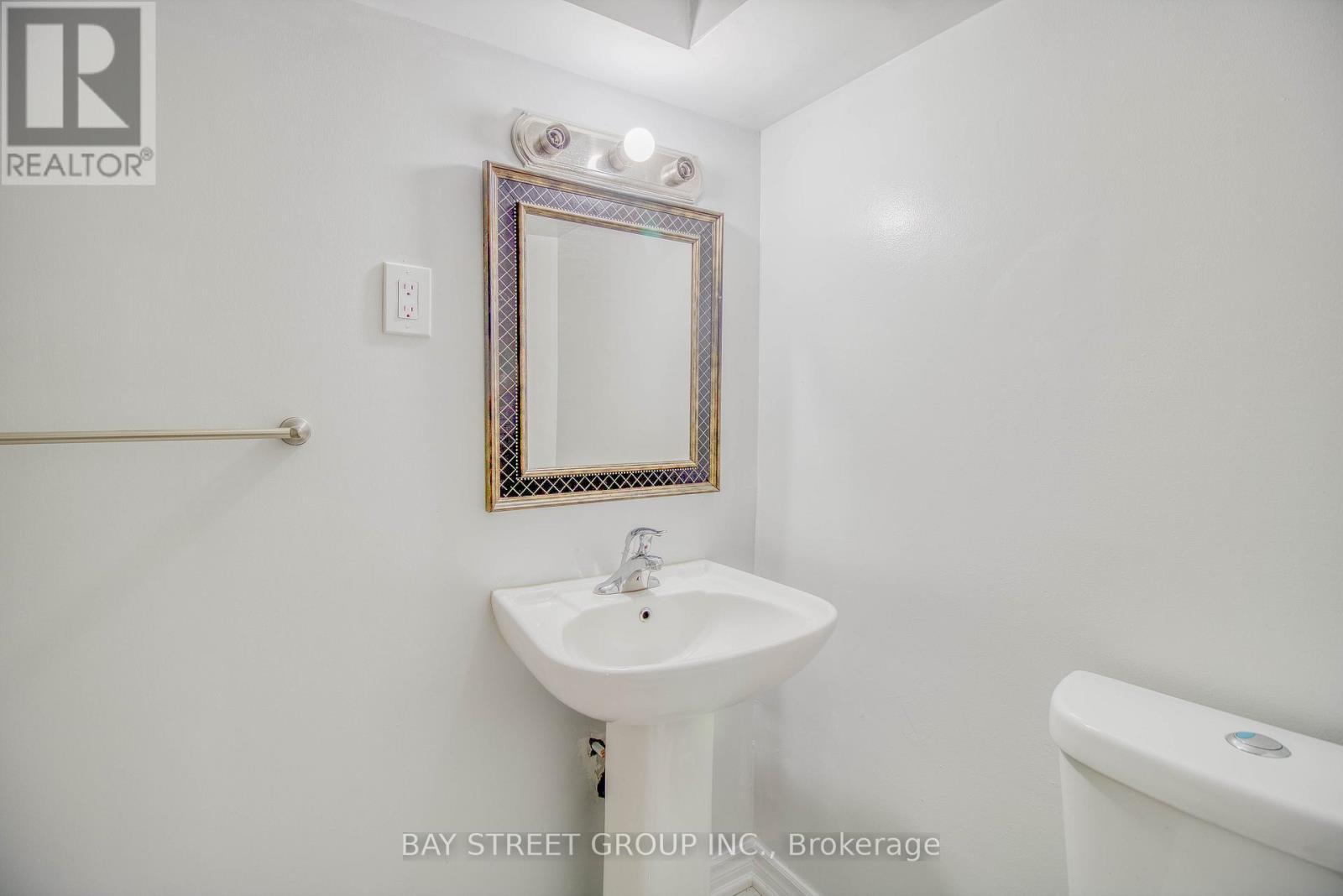 Basement #1 - 65 Davis Road N, Aurora, ON - Indoor Photo Showing Bathroom
