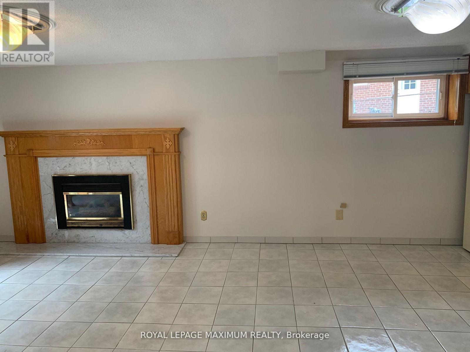 155 Rainbow Drive, Vaughan, ON - Indoor With Fireplace