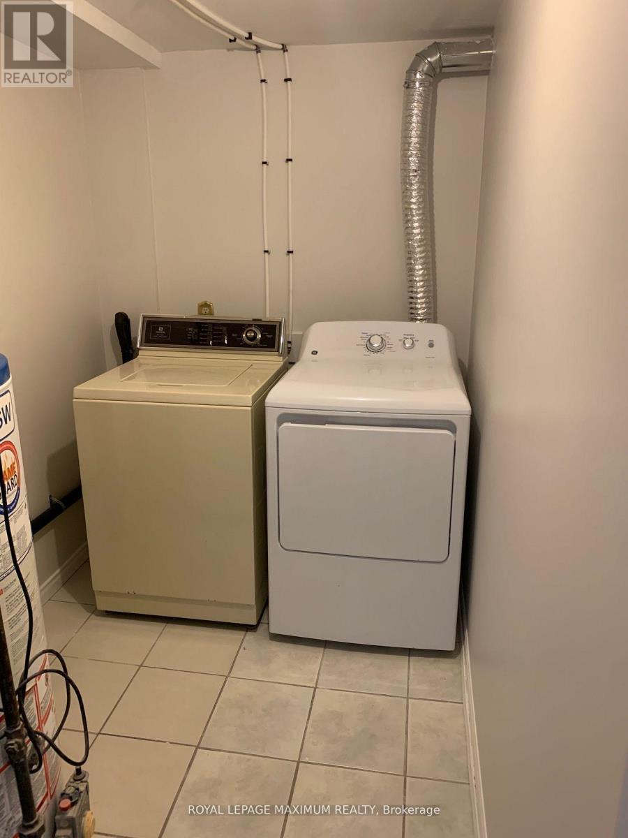 155 Rainbow Drive, Vaughan, ON - Indoor Photo Showing Laundry Room