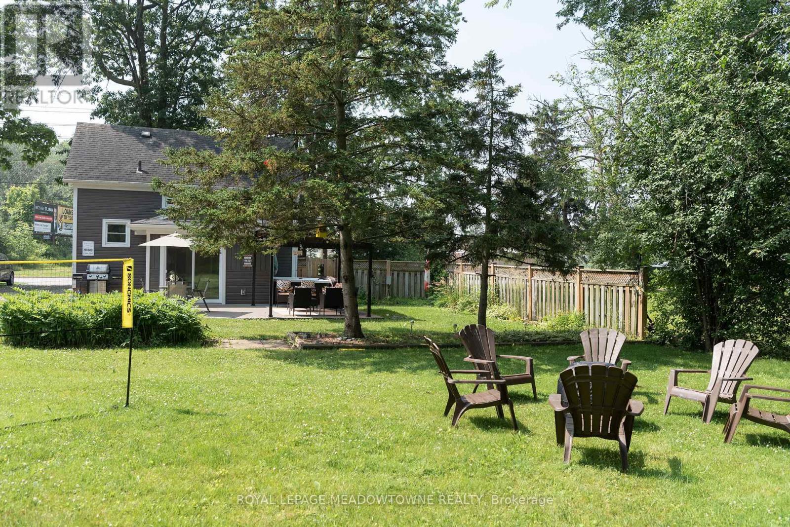 5853 Mcleod Road, Niagara Falls, ON - Outdoor