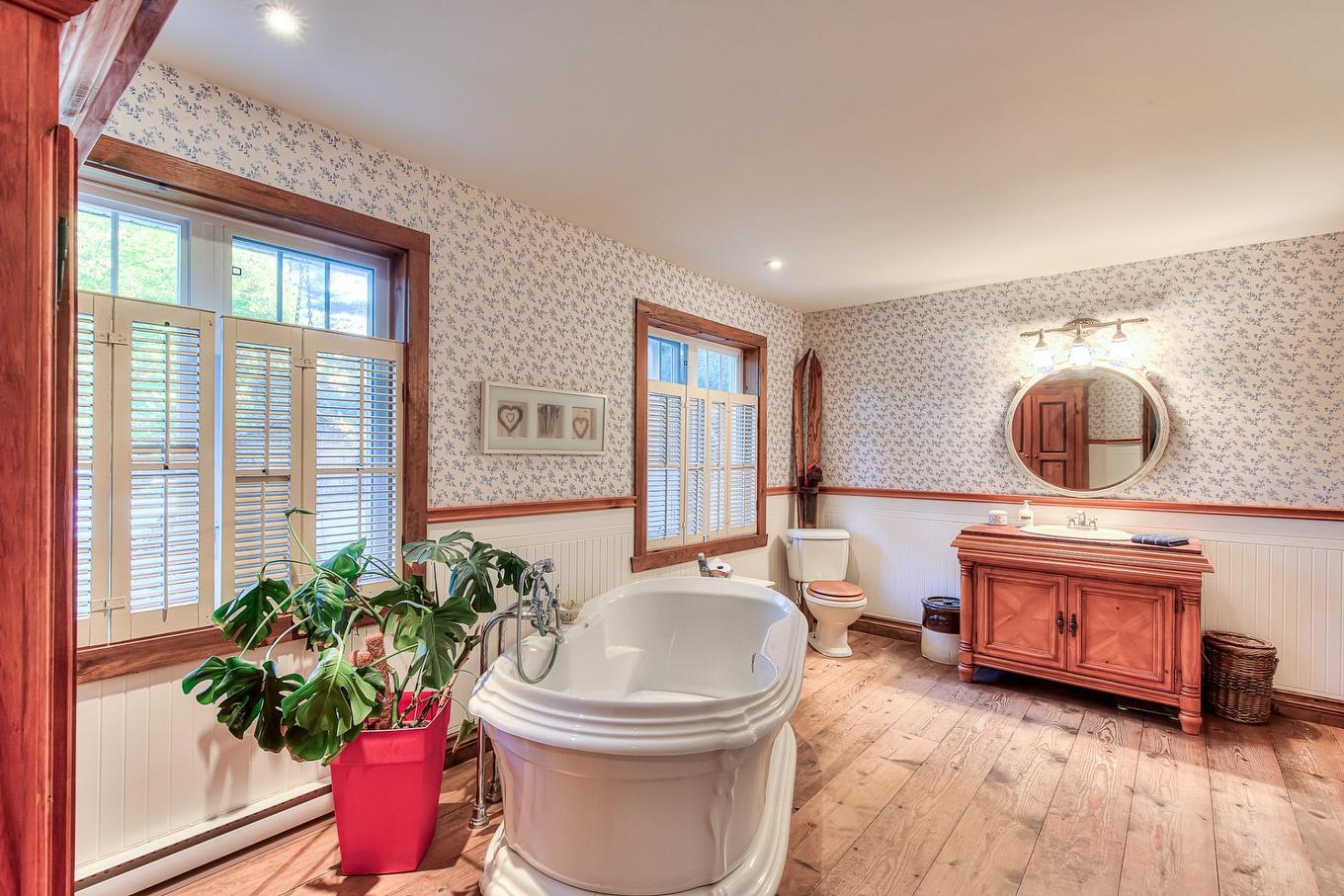 Salle de bains - 3315Z Ch. De La Rivière-Du-Nord, Mirabel, QC - Indoor Photo Showing Bathroom