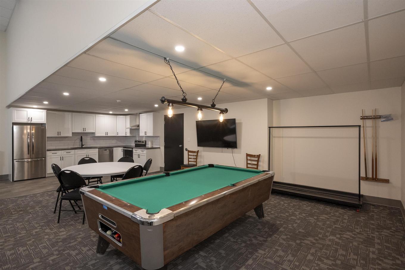 3209 96 High Street N, Thunder Bay, ON - Indoor Photo Showing Other Room