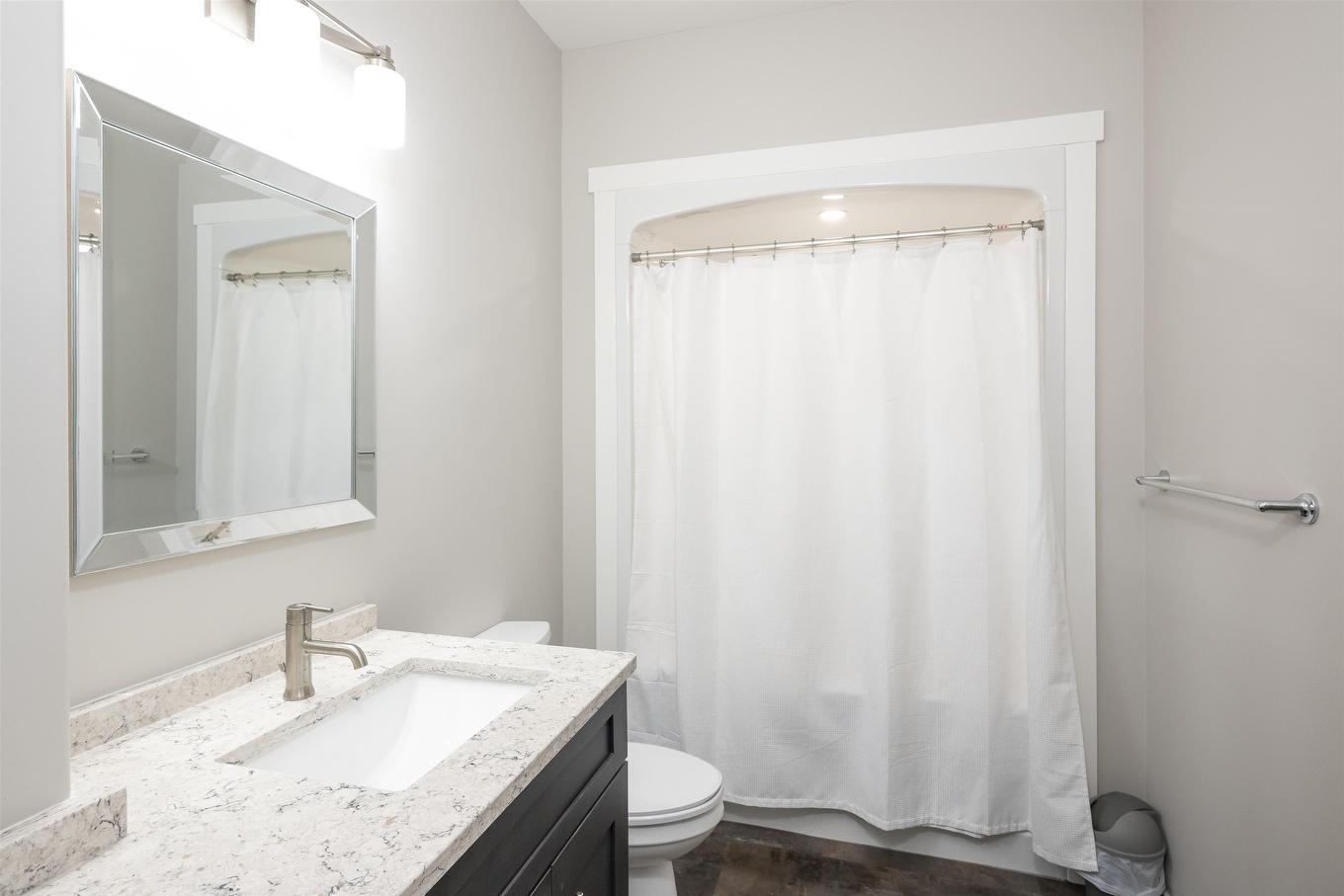 3209 96 High Street N, Thunder Bay, ON - Indoor Photo Showing Bathroom