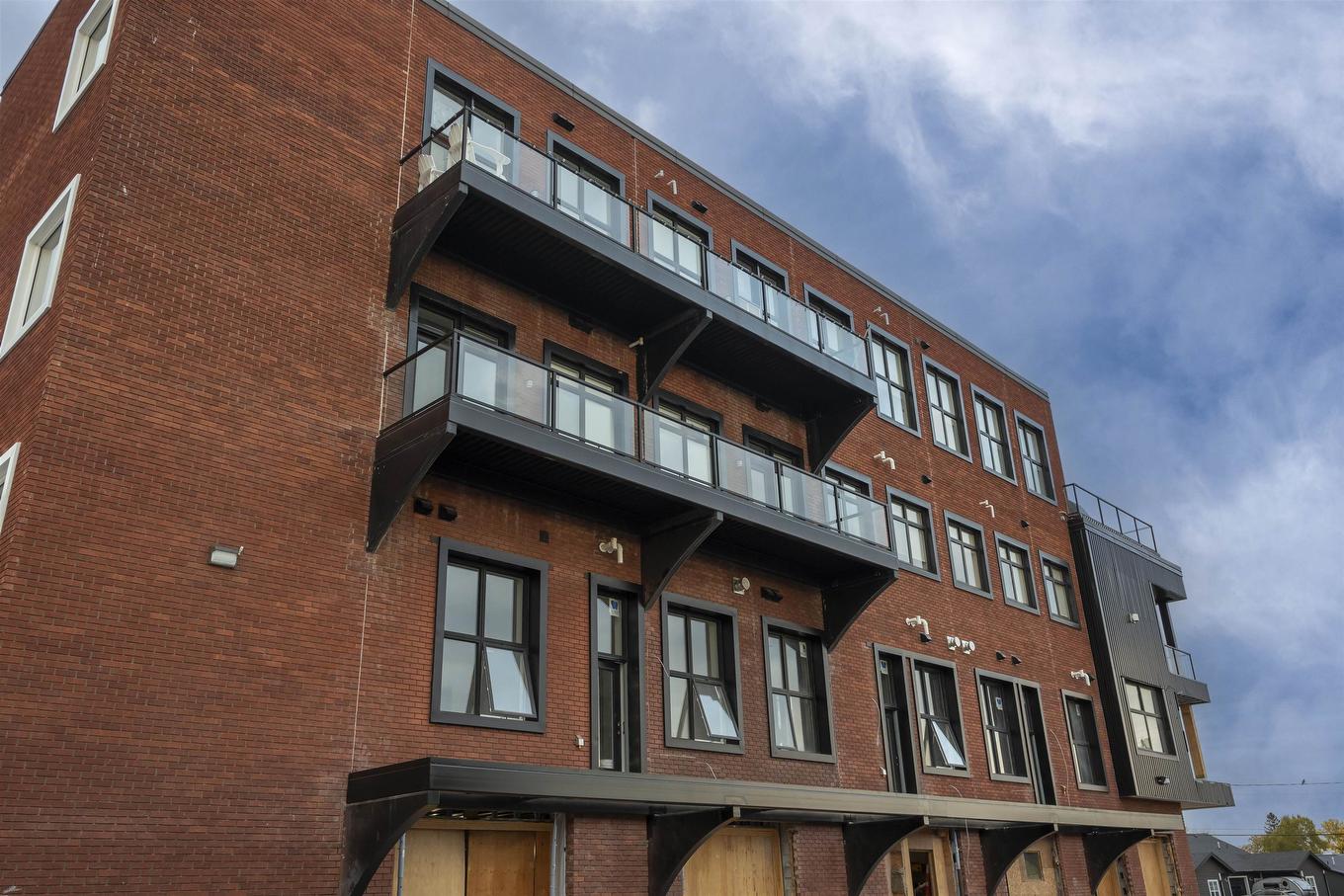 3209 96 High Street N, Thunder Bay, ON - Outdoor With Balcony With Exterior