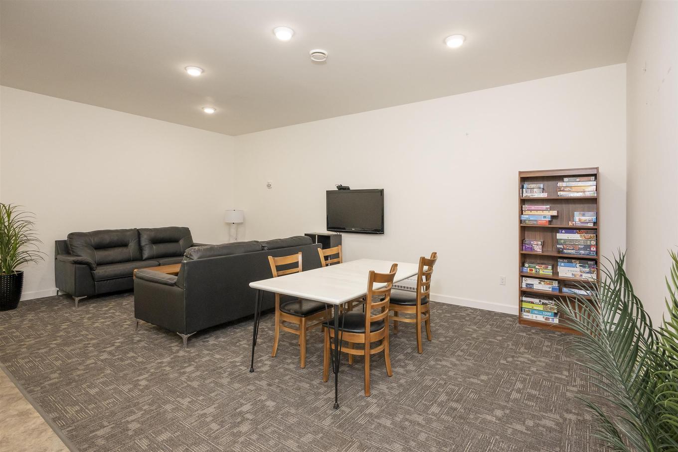 3209 96 High Street N, Thunder Bay, ON - Indoor