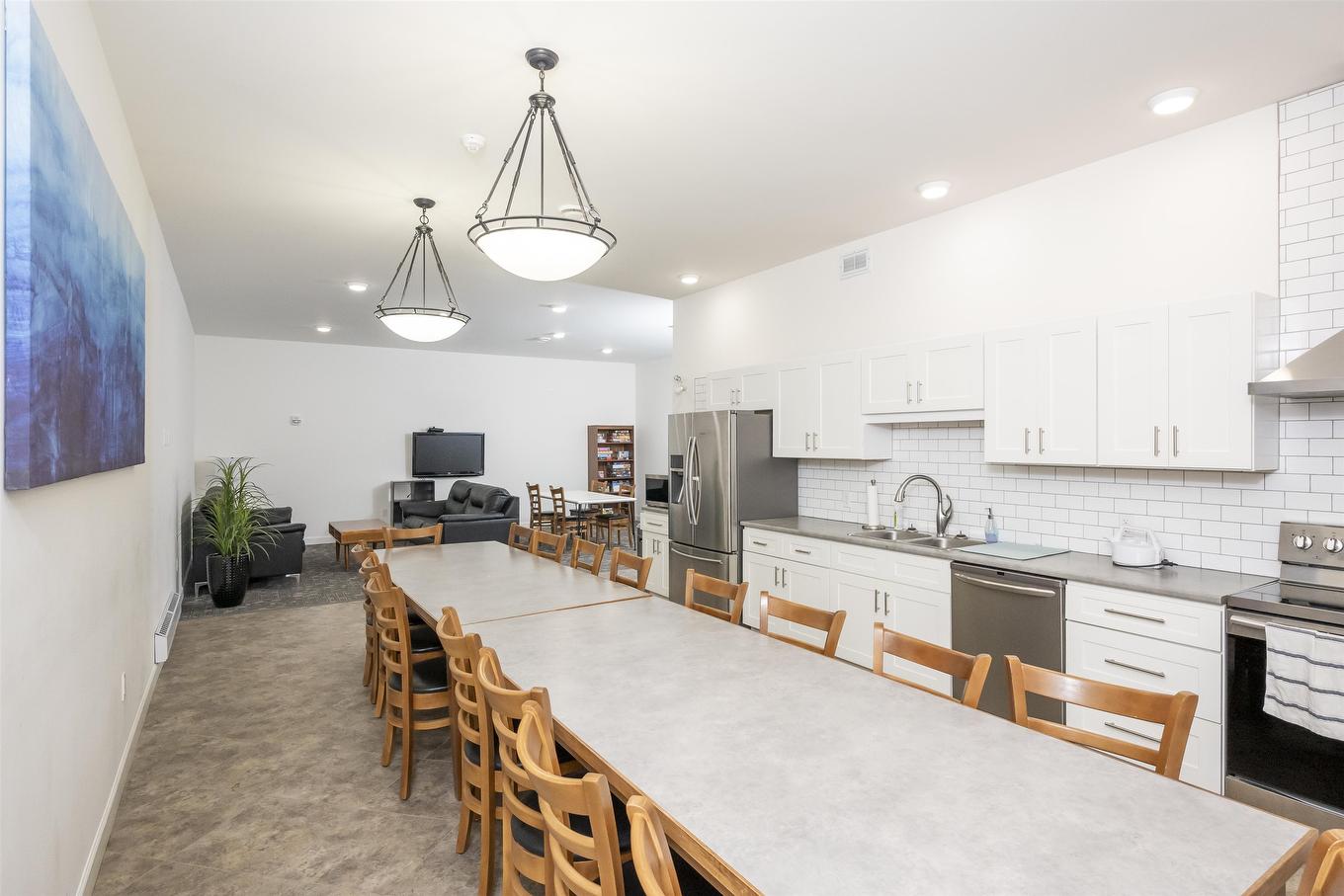 3209 96 High Street N, Thunder Bay, ON - Indoor Photo Showing Kitchen With Upgraded Kitchen