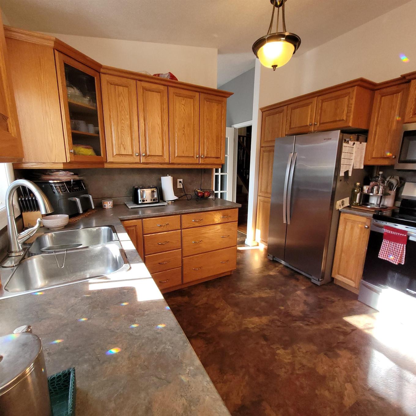 34 Hemlo Drive, Marathon, ON - Indoor Photo Showing Kitchen With Double Sink