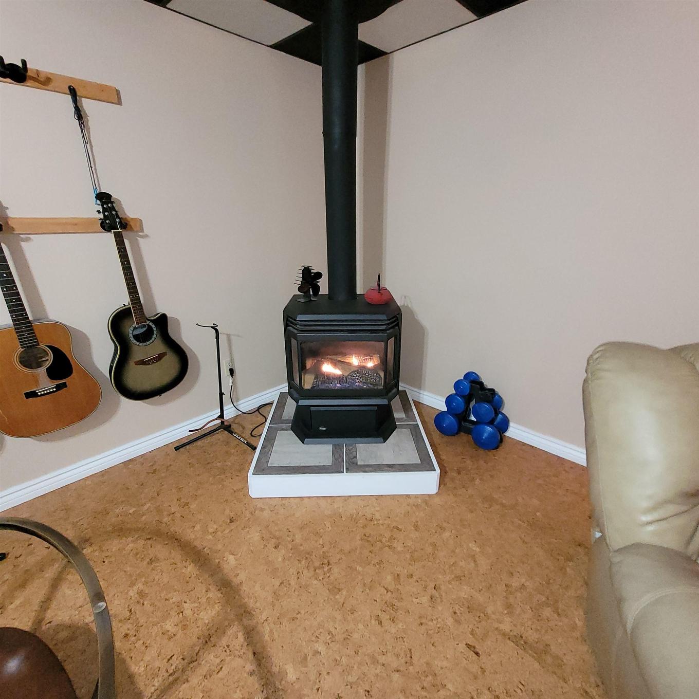 34 Hemlo Drive, Marathon, ON - Indoor With Fireplace