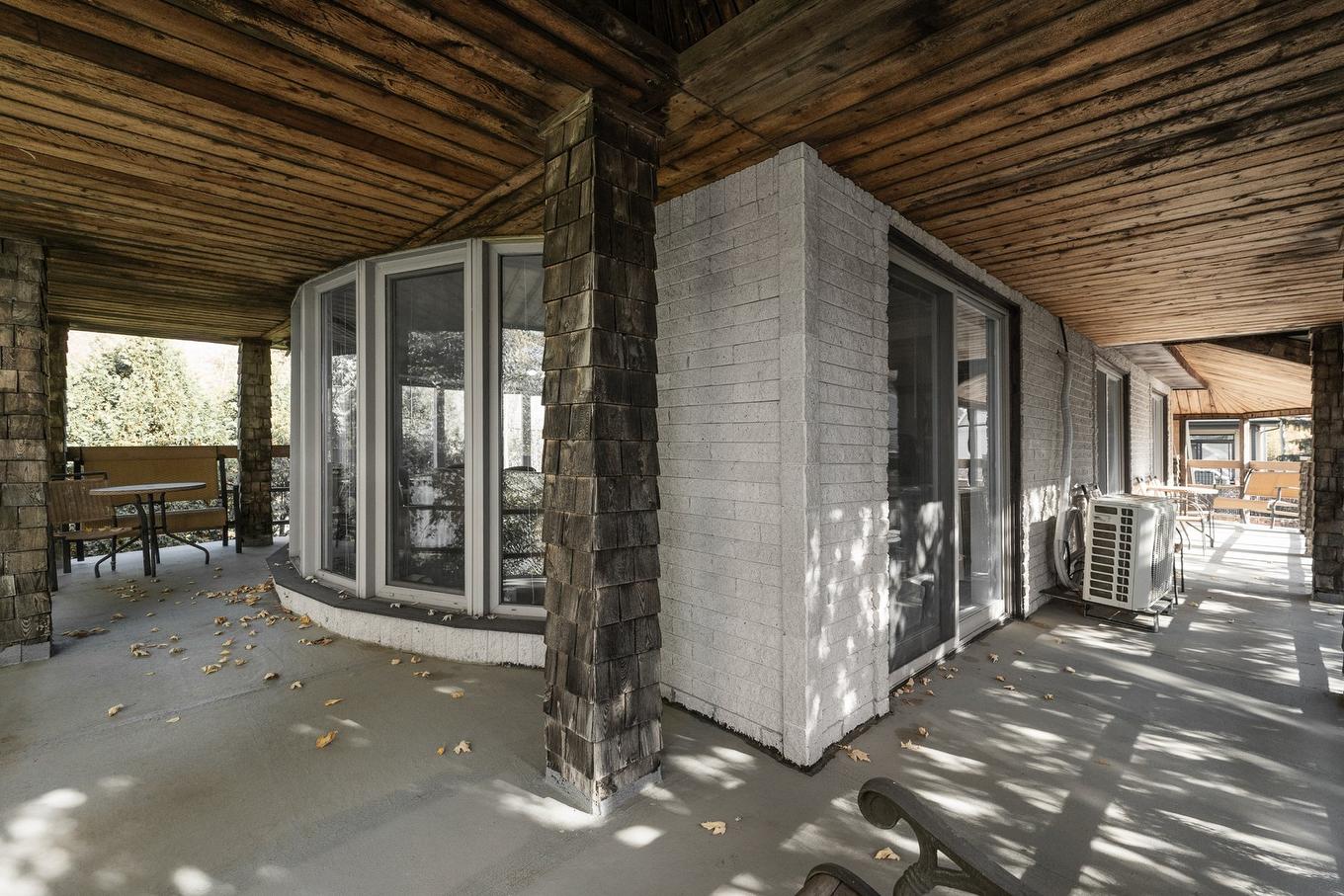 Extérieur - 272 Rue Ste-Thérèse, Saint-Jean-Sur-Richelieu, QC - Outdoor With Deck Patio Veranda With Exterior