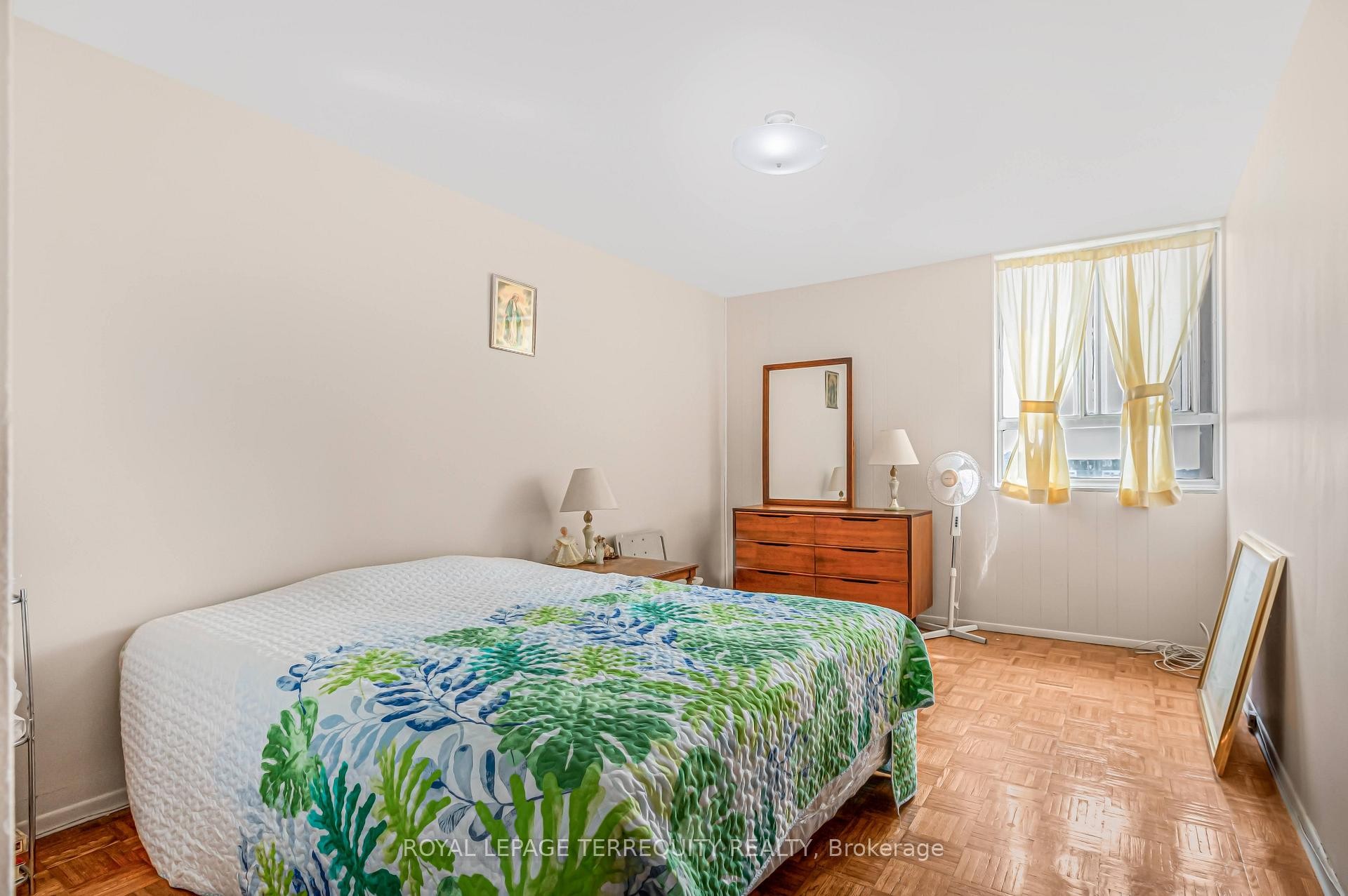 2807-5 Massey Square, Toronto, ON - Indoor Photo Showing Bedroom