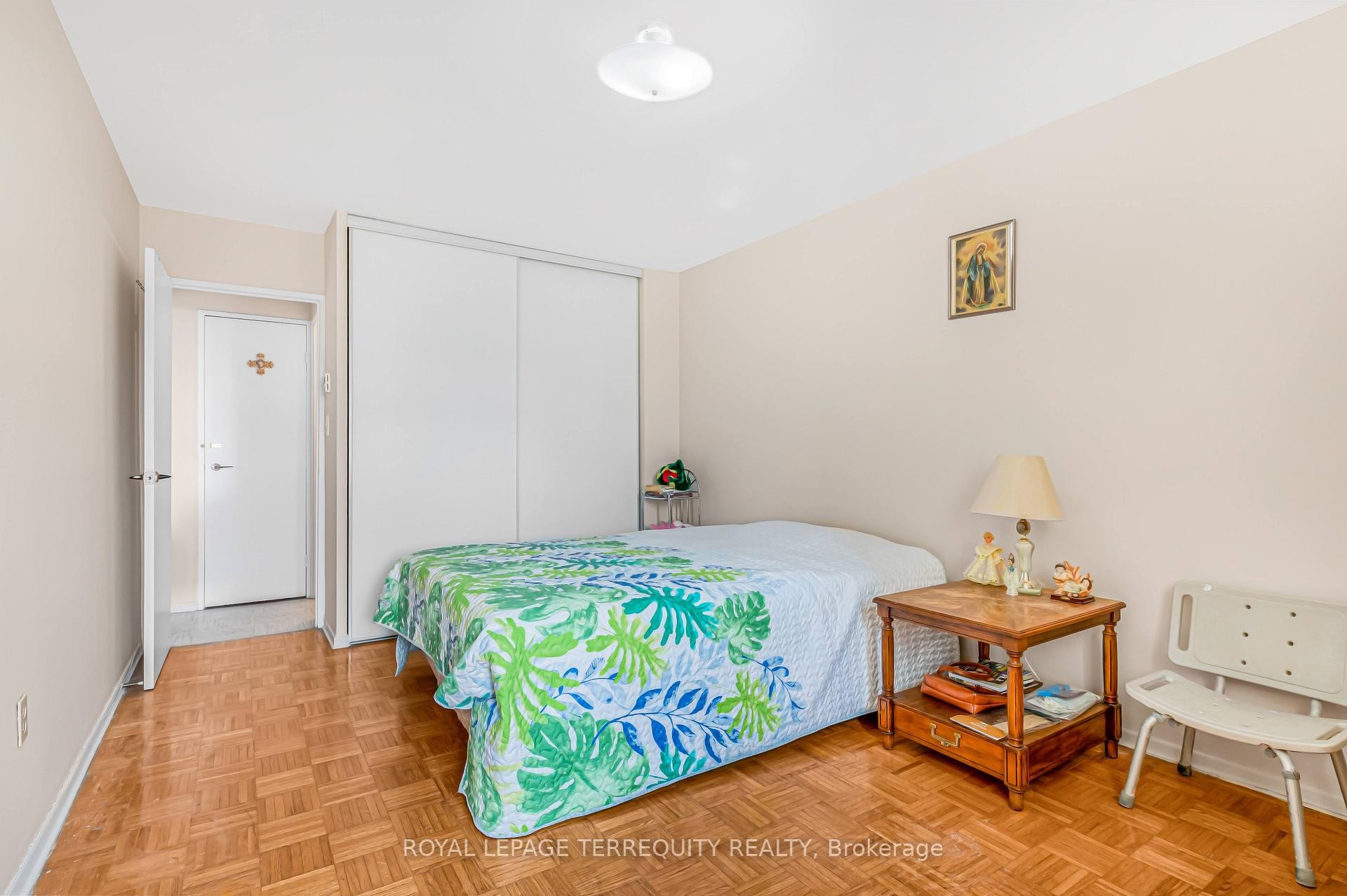 2807-5 Massey Square, Toronto, ON - Indoor Photo Showing Bedroom