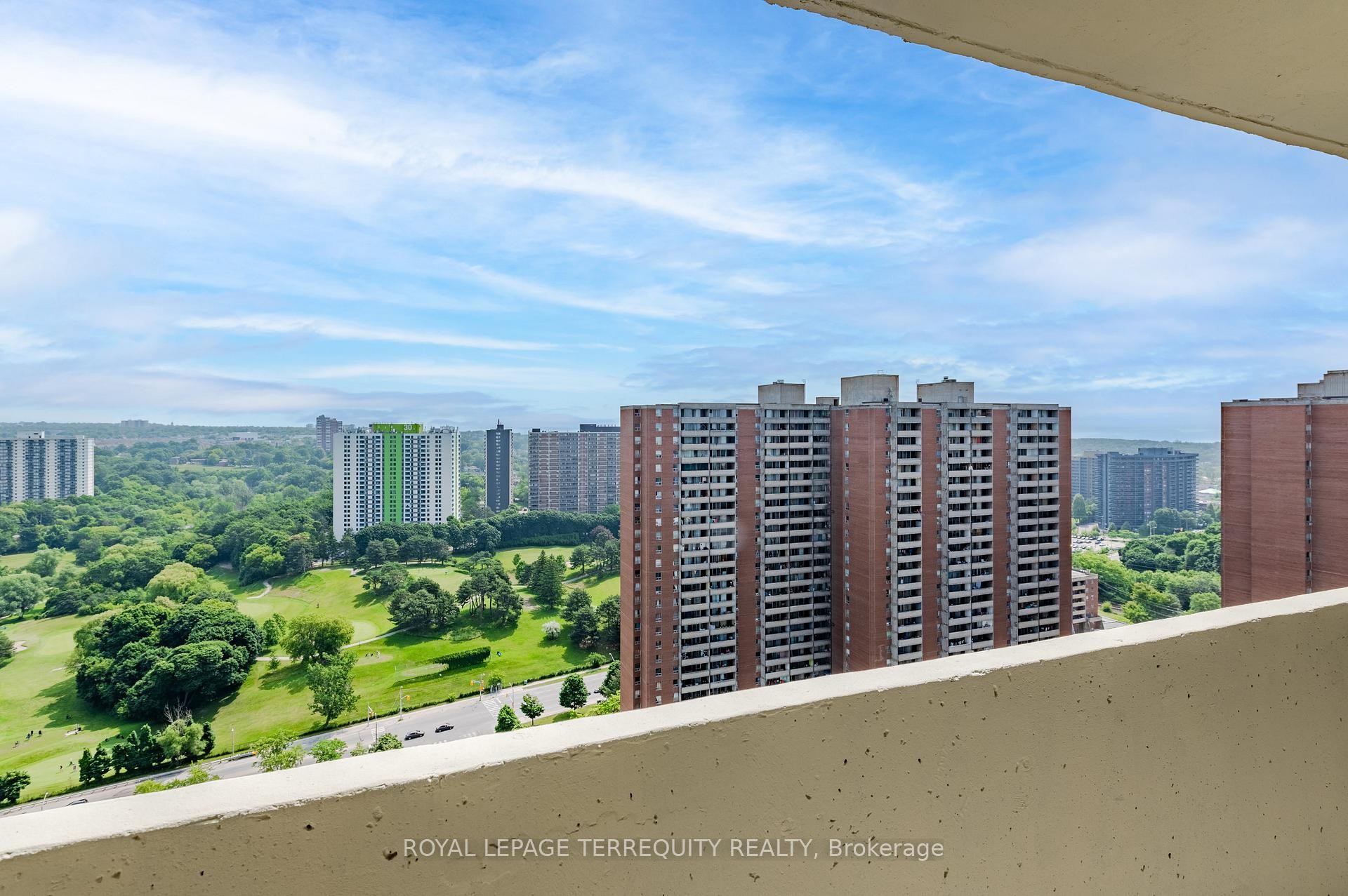 2807-5 Massey Square, Toronto, ON - Outdoor With View