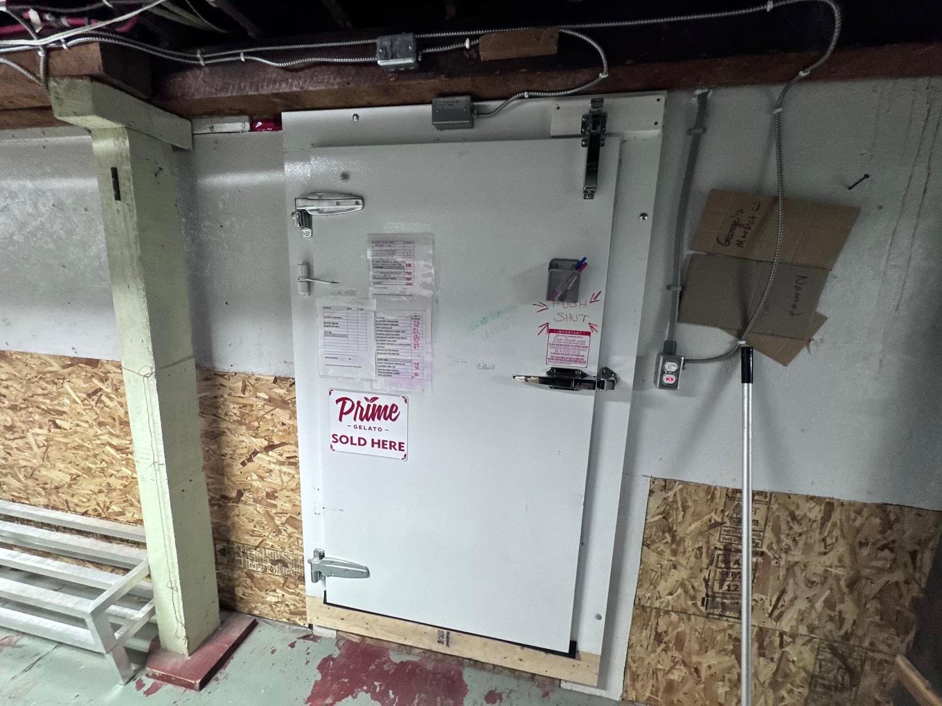 200 Red River Road, Thunder Bay, ON