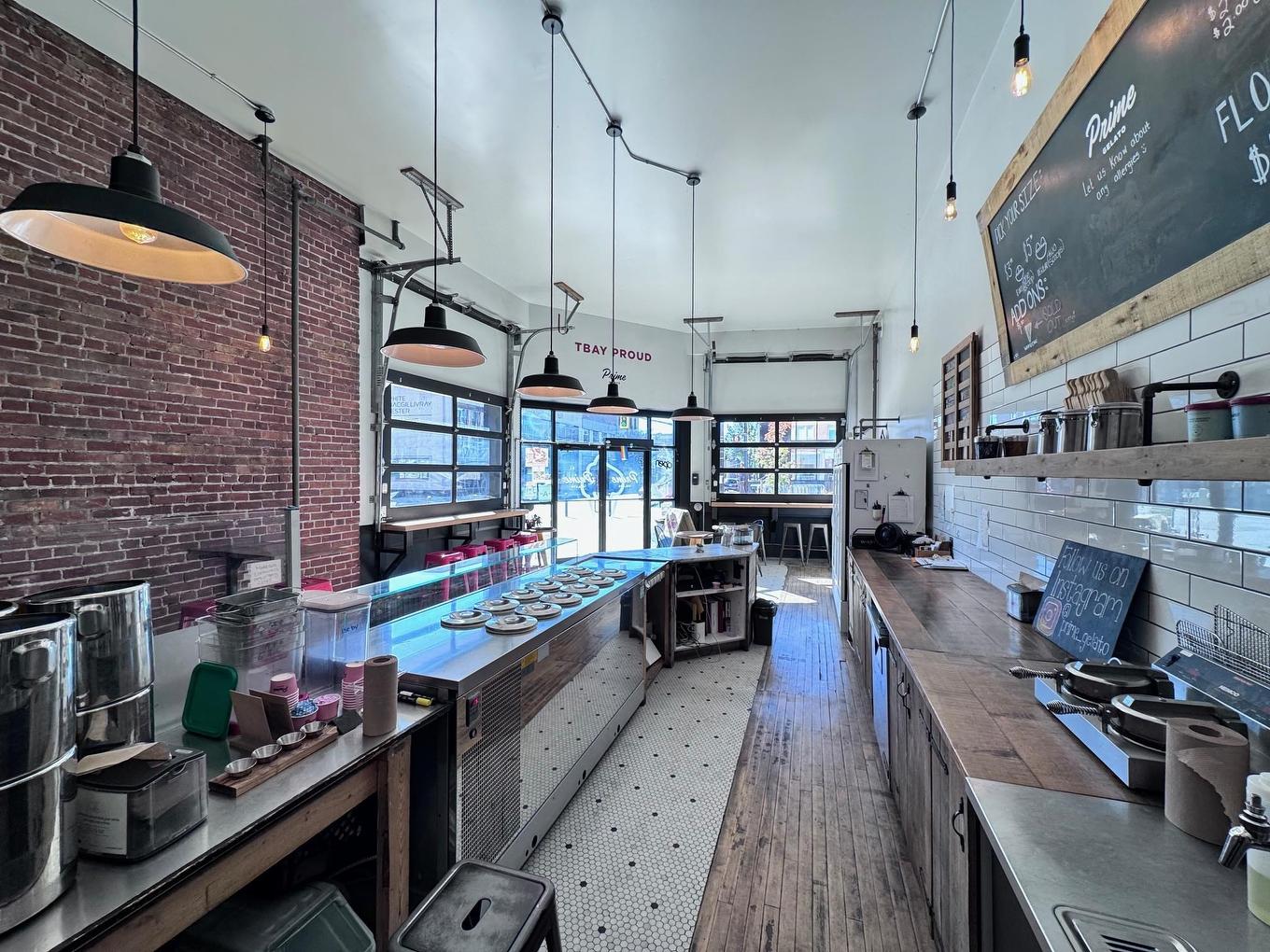 200 Red River Road, Thunder Bay, ON