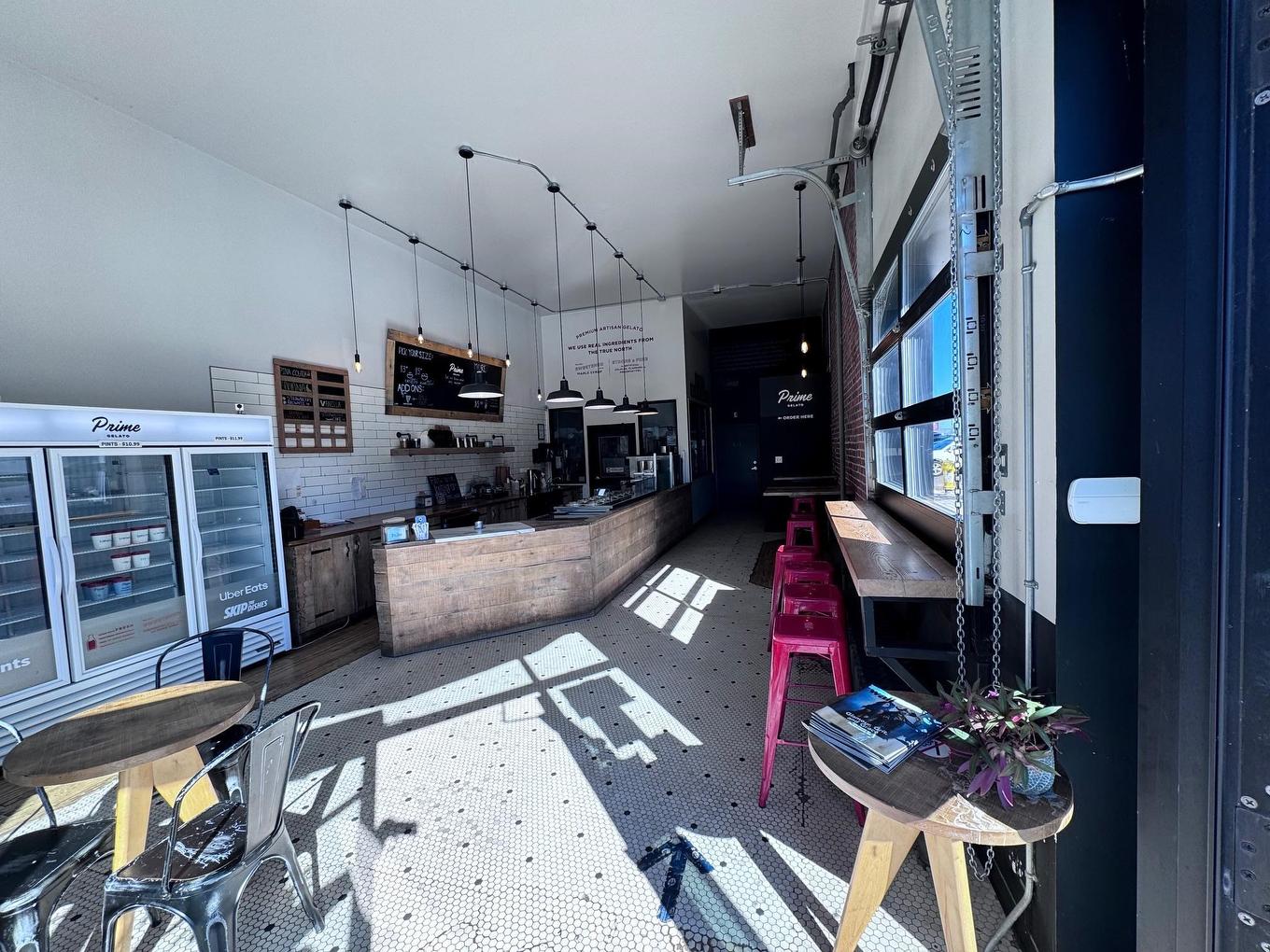 200 Red River Road, Thunder Bay, ON