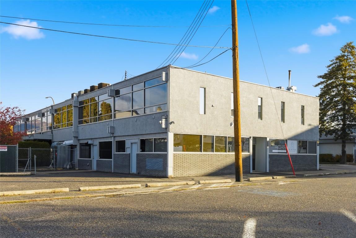 18/19-1710 Ellis Street, Kelowna, BC