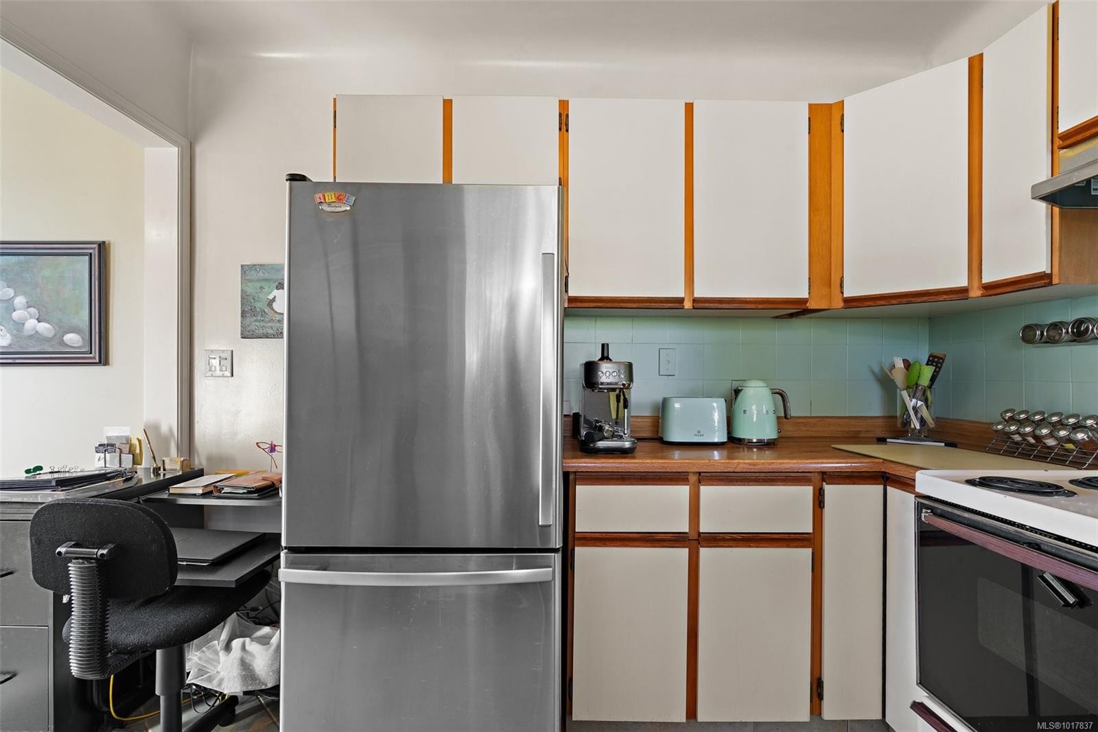 943 Selkirk Ave, Esquimalt, BC