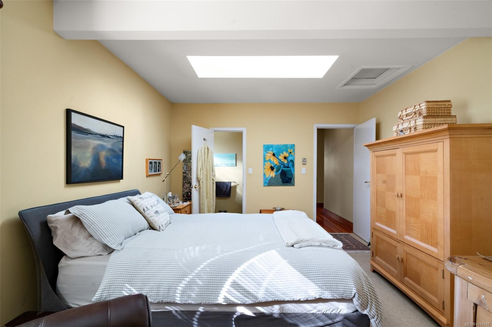 943 Selkirk Ave, Esquimalt, BC