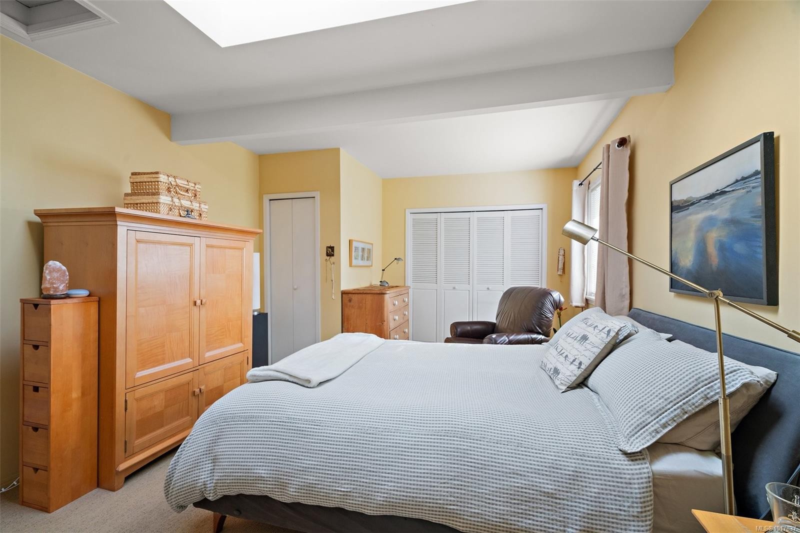 943 Selkirk Ave, Esquimalt, BC