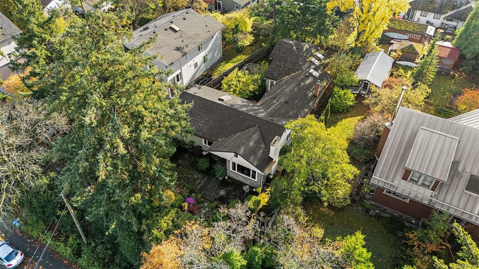 943 Selkirk Ave, Esquimalt, BC