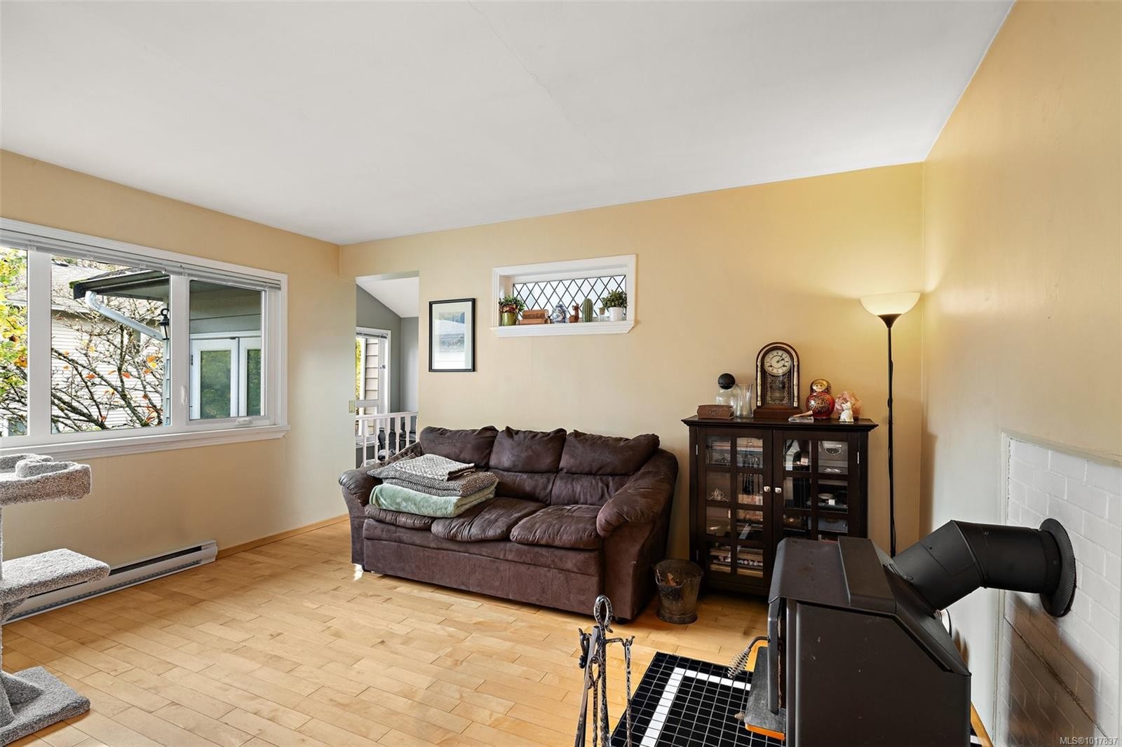 943 Selkirk Ave, Esquimalt, BC