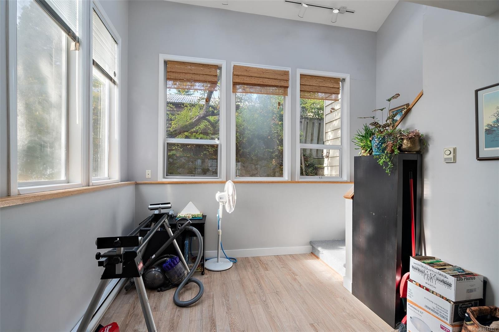 943 Selkirk Ave, Esquimalt, BC