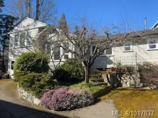 943 Selkirk Ave, Esquimalt, BC