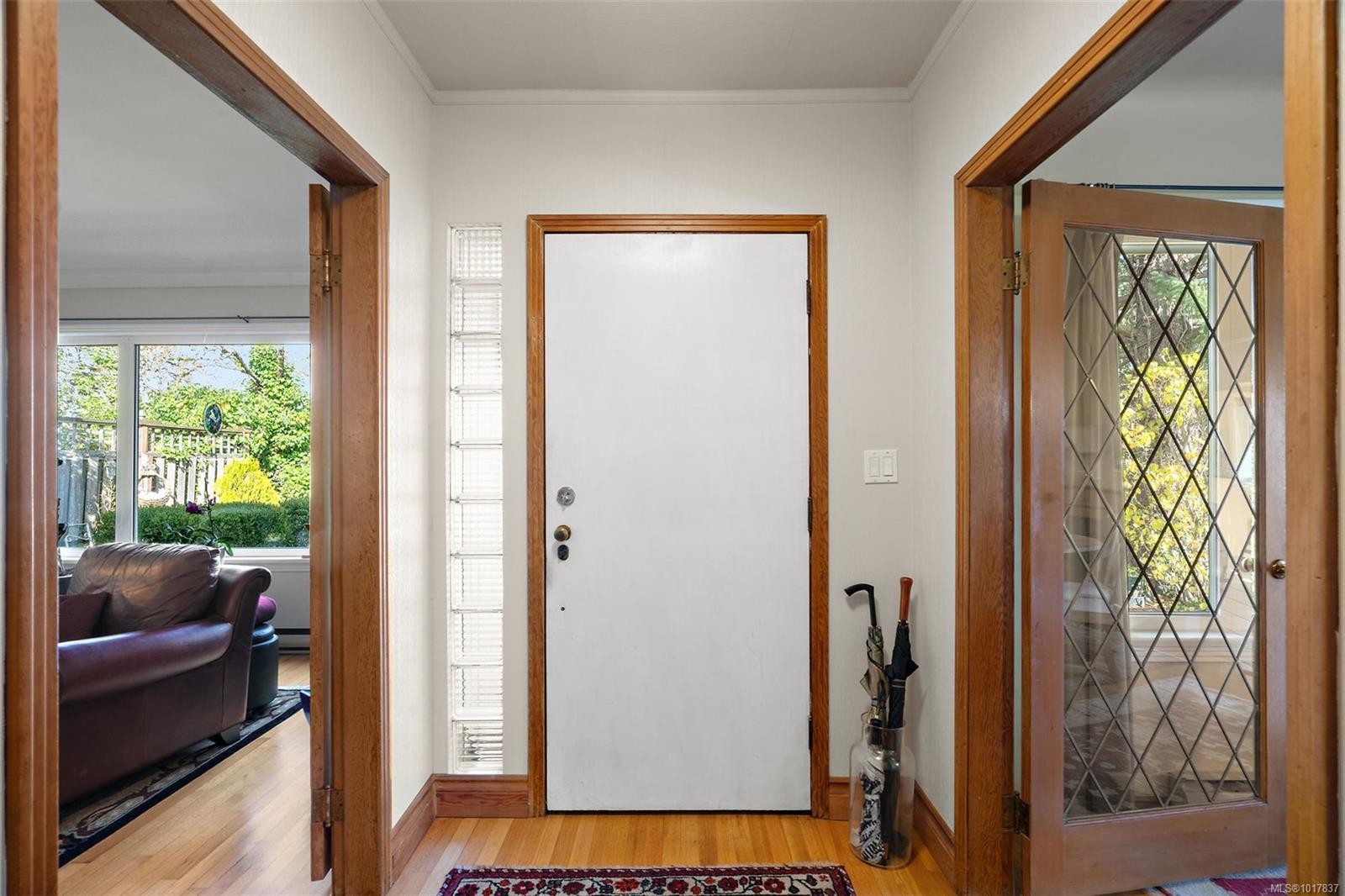 943 Selkirk Ave, Esquimalt, BC