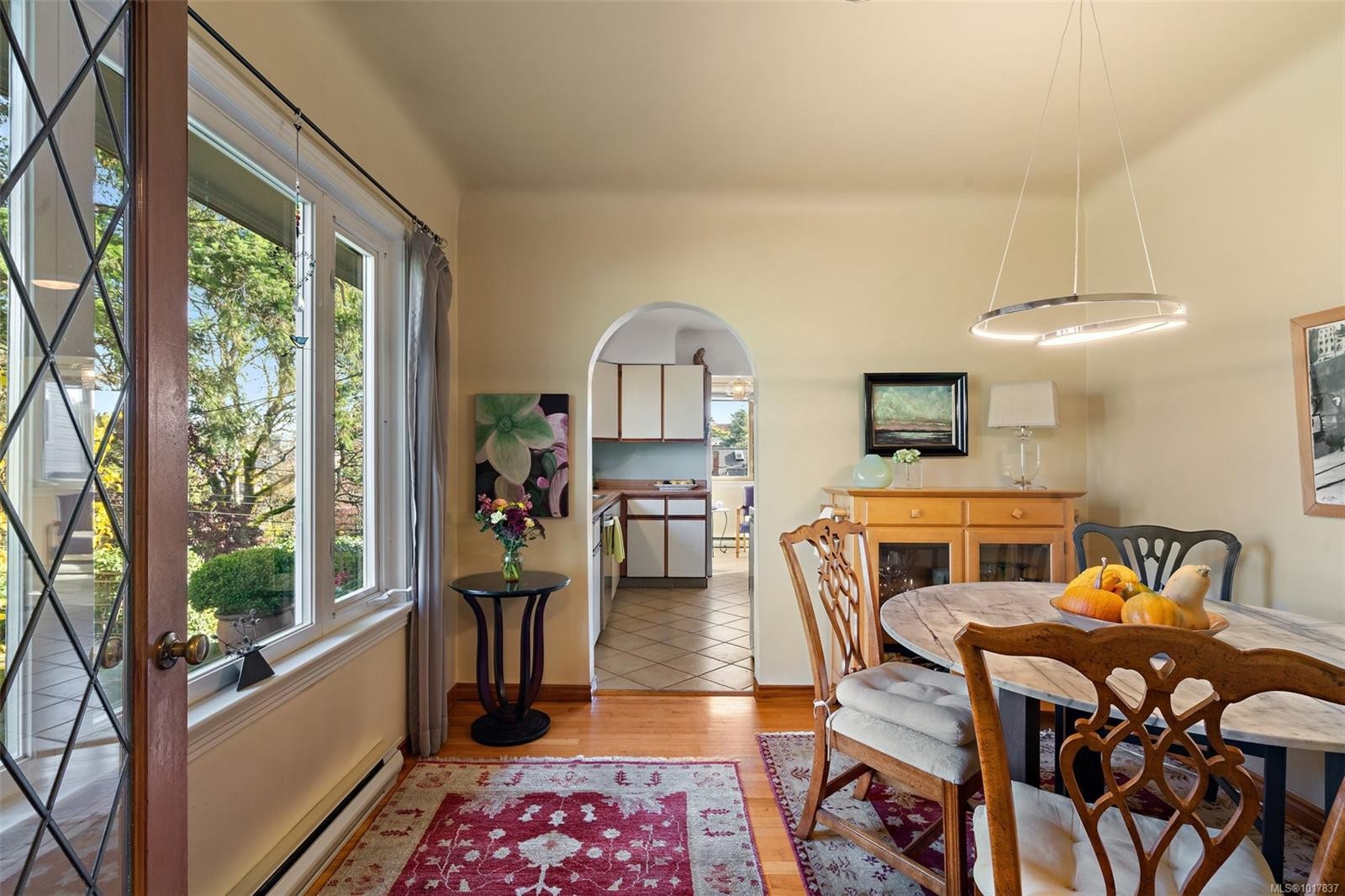 943 Selkirk Ave, Esquimalt, BC